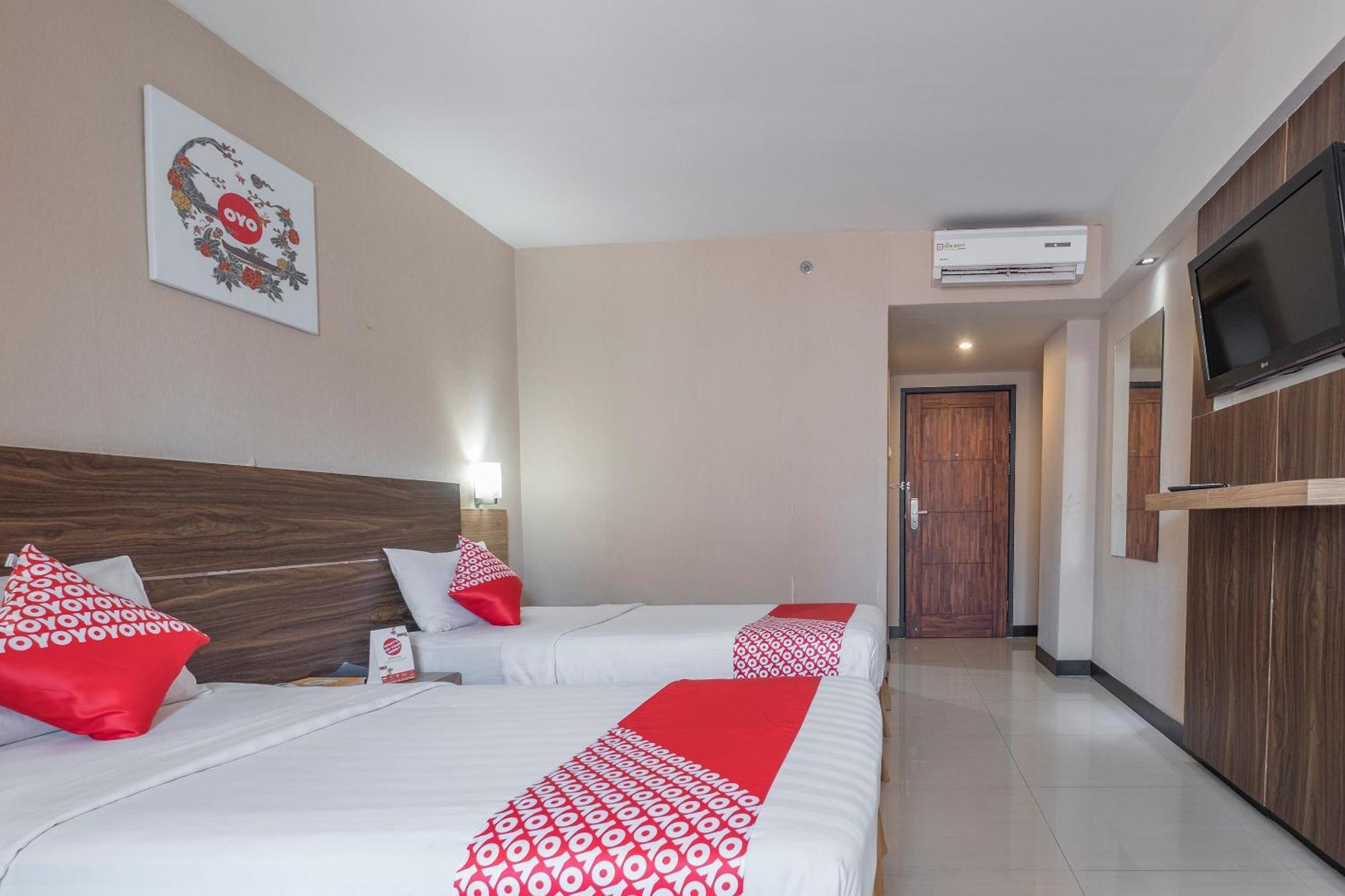 Oyo 1081 Allson City Hotel Makassar Esterno foto